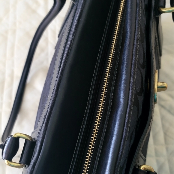 COACH Monogram Canvas Signature Logo Shoulder/ Handbag - Picture 9 of 16